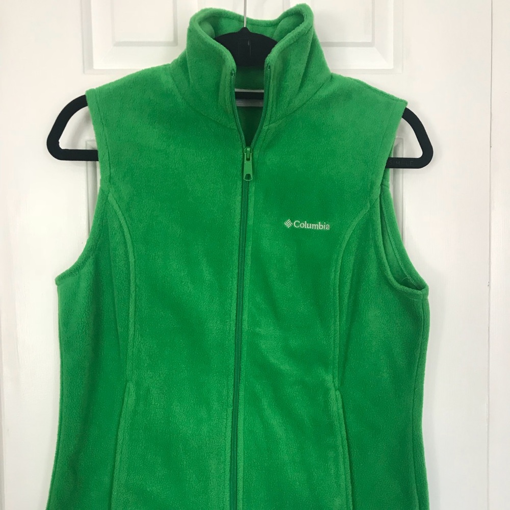 Green Columbia women’s fleece vest